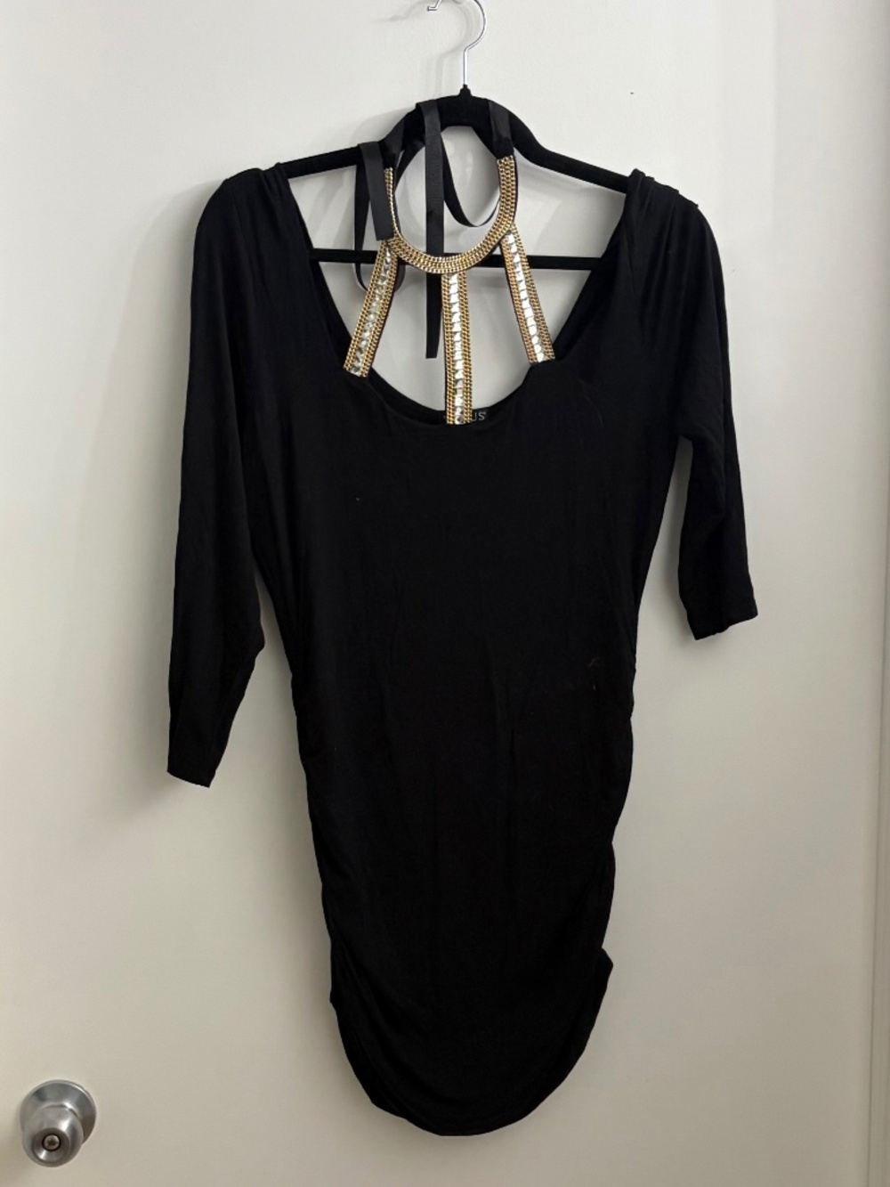 Black pearl collar top